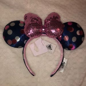 NWT Minnie Mouse Polka Dot Disney ears
